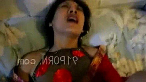 Азиатская любительница стонет во время ебли