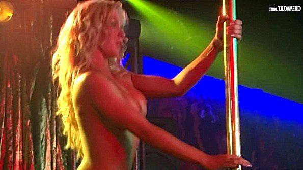 Роскошные развратницы танцуют стриптиз у шеста