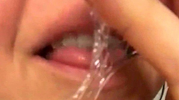 Любительницы ласкают мокрые пезды и сквиртят