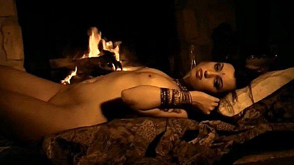 Похотливая индианка очень хочет заняться сексом