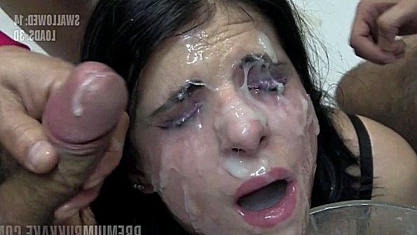 Огромное количество камшотов на лицо развратницы