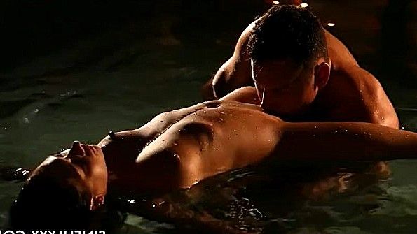 Восхитительный ночной трах мужика с подругой