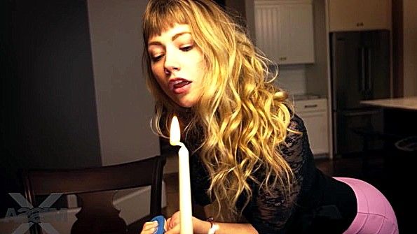 Ужин при свечах закончился страстной еблей