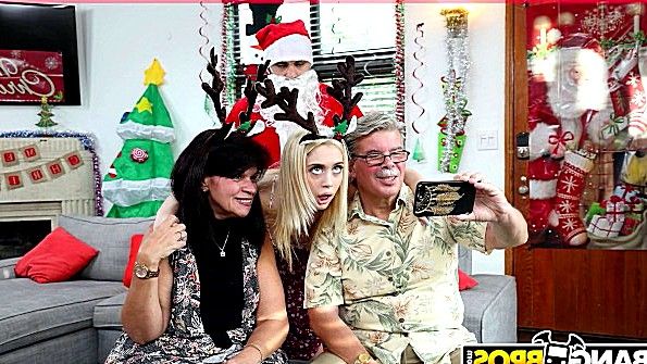 Трах с дедом морозом от молодой развратницы