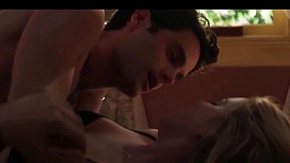 Восхитительная Elizabeth Lail в обнаженных сценах