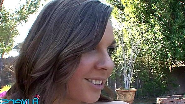 Отец не дал дочери загорать и предложил поебаться