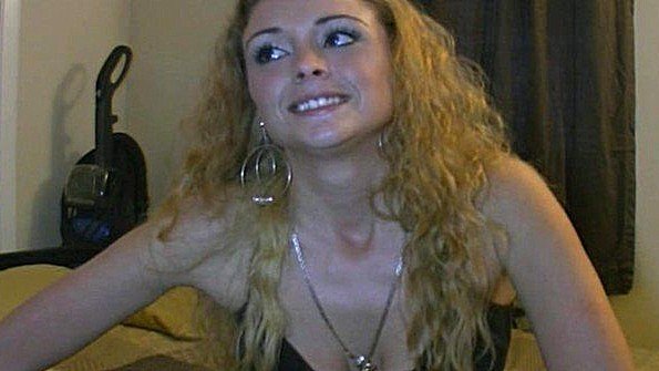 Приласкал блондинку и раскрутил на бурный перепих