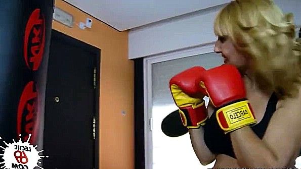 Спарринг в боксе продолжился еблей в постели