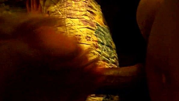 Жена грубо трахается с негром и своим супругом